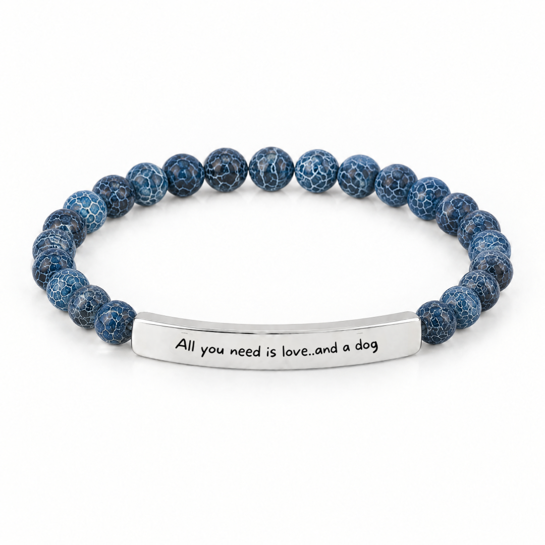 「All You Need Is Love and a Dog」メッセージブレスレット（オーシャン）